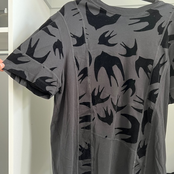 Alexander McQUEEN Swallow Printing Pattern Short Sleeve Black Men’s XL - Picture 5 of 5